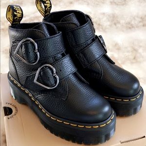 RARE DR. MARTENS DEVON HEART PLATFORM BOOT